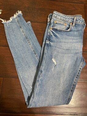 Zara Light Blue Skinny Jeans with Frayed Hem